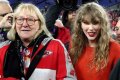 Taylor Swift Stars Dances With Donna Kelce Chiefs Playoff Victory